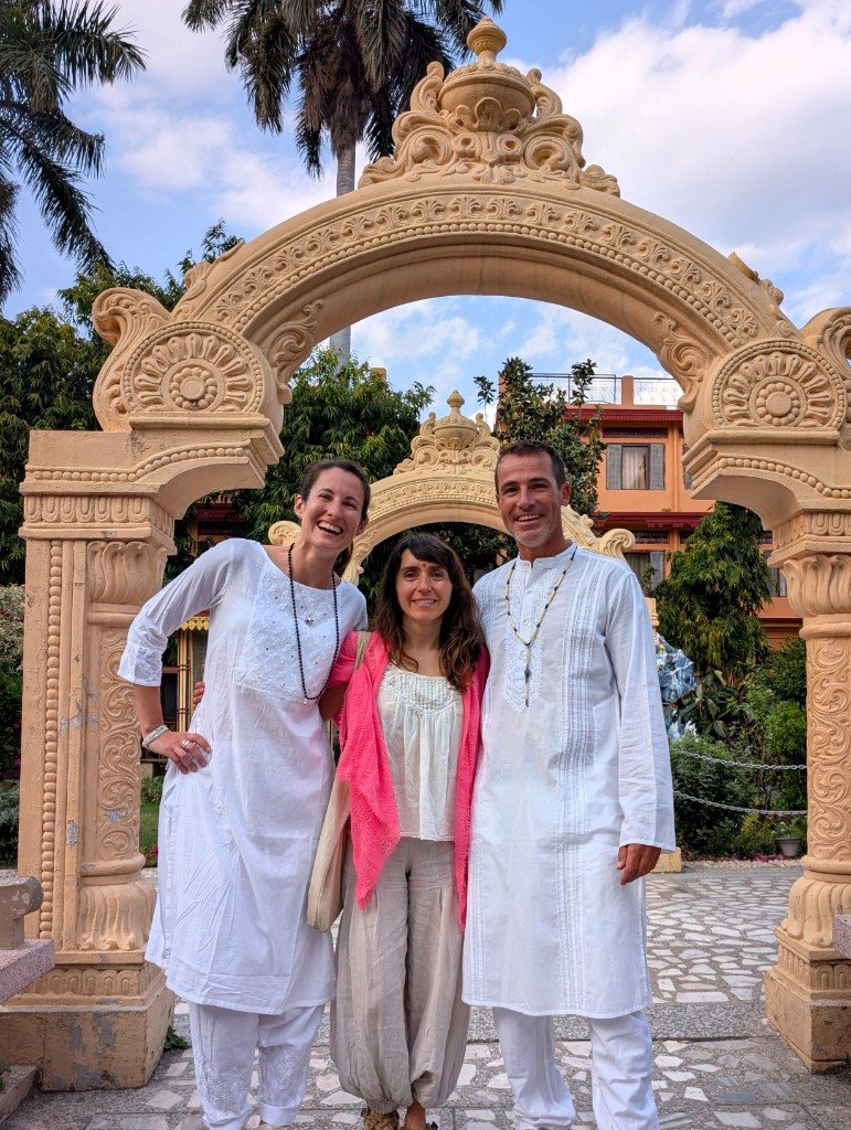 Fran, Leslie y Tony en India